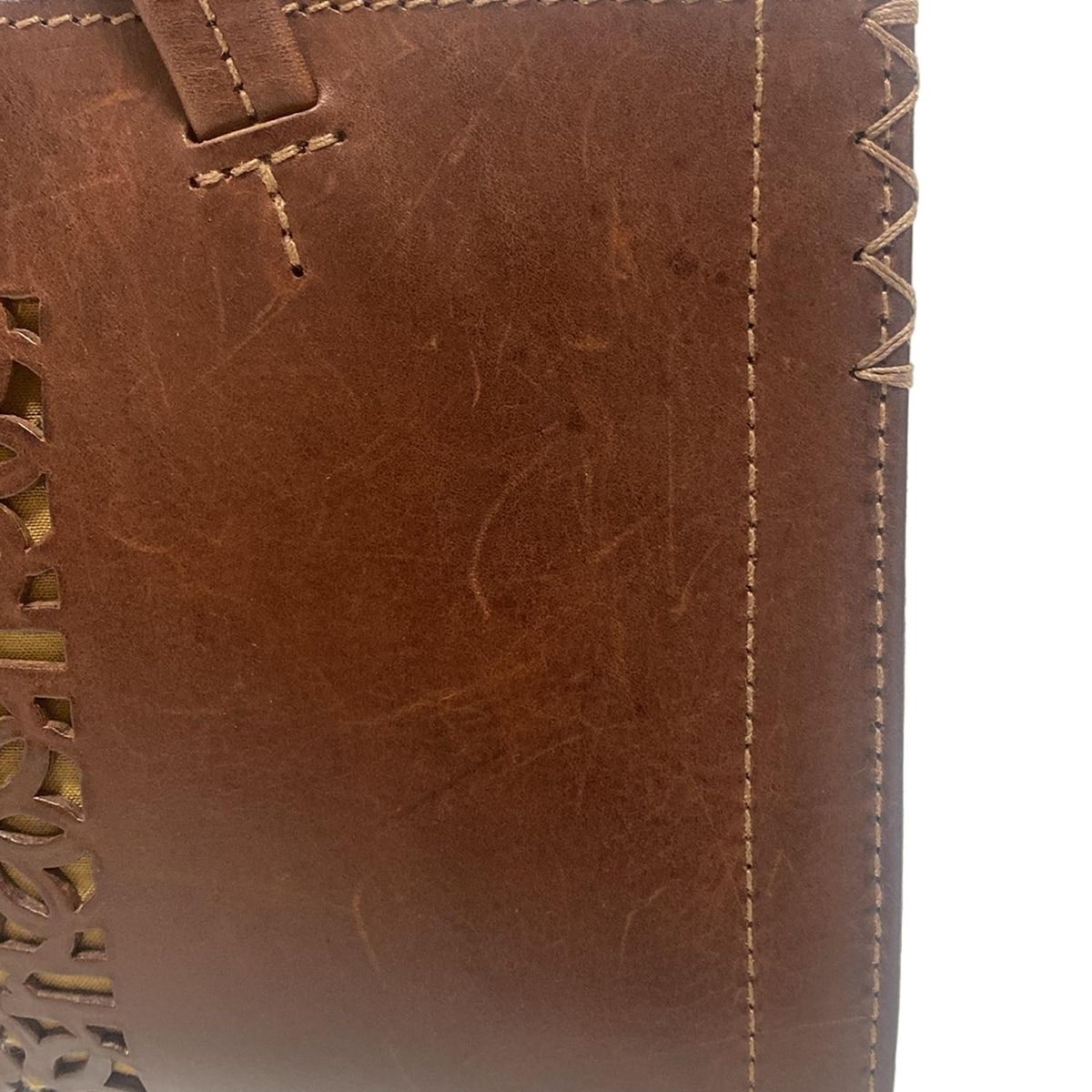 ダークブラウン