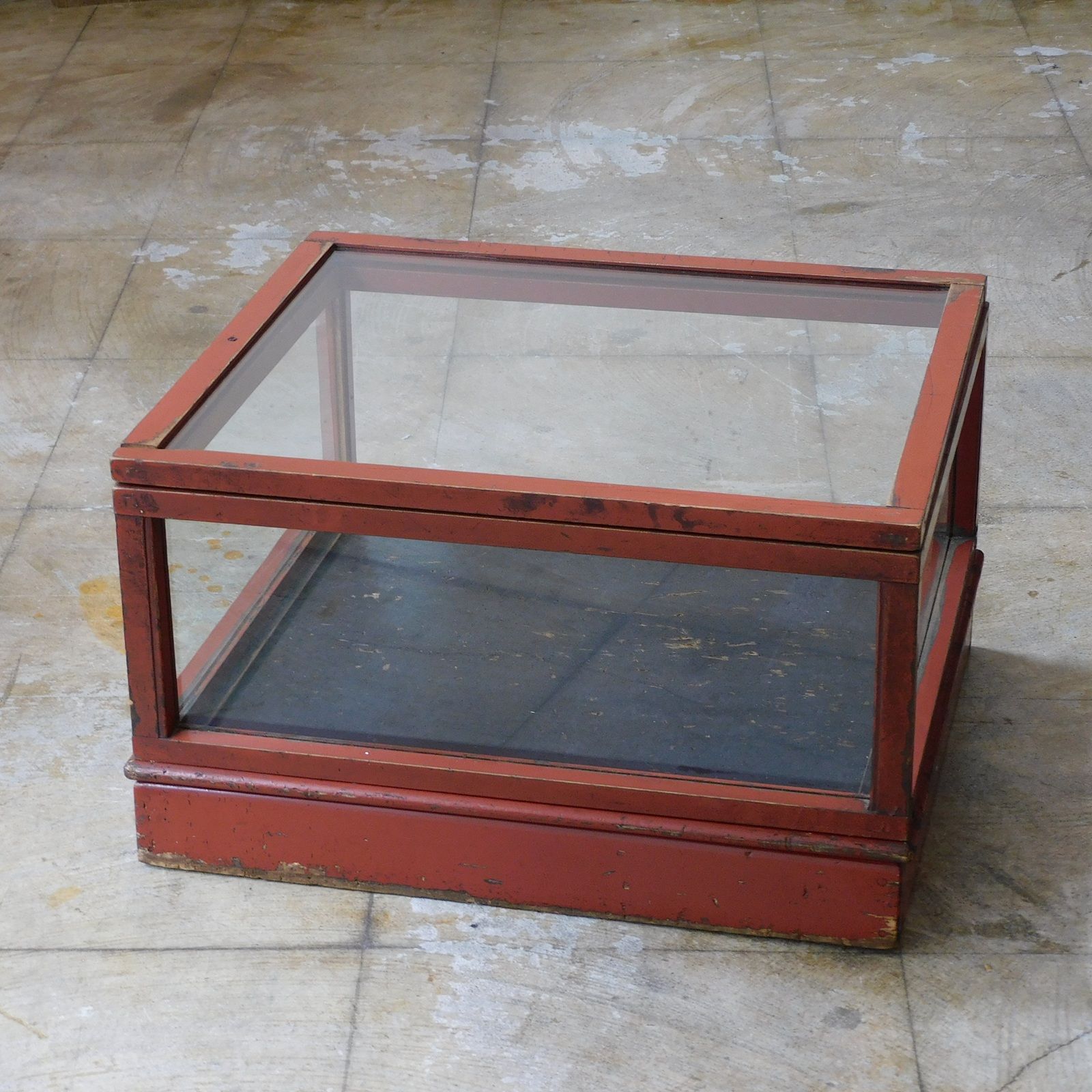 古道具/6面扉の回転ガラスケース ふるい木味 上開きの卓上ショーケース