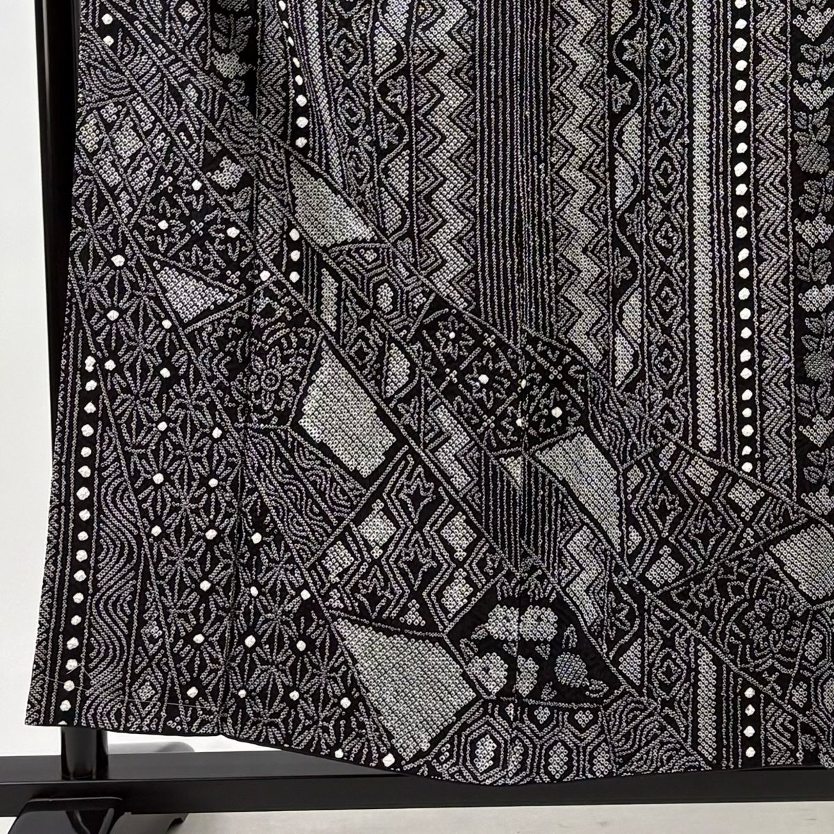 訪問着 身丈154cm 裄丈62.5cm S 袷 亀甲 草花 総絞り 黒 正絹 名品