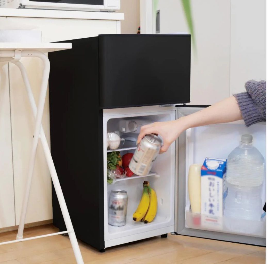 ⭐️新品⭐️小型冷蔵庫【60L】［シルバー］2ドア　静音 省エネ 右開き 楽天市場】冷蔵庫 小型 2ドア 60L ひとり暮らし サブ冷蔵庫 ミニ