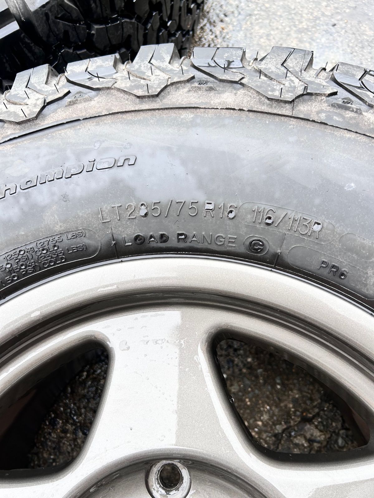 ブラッドレーV　ランクル100　16×9J　285/65R16　グッドリッチ トヨタ