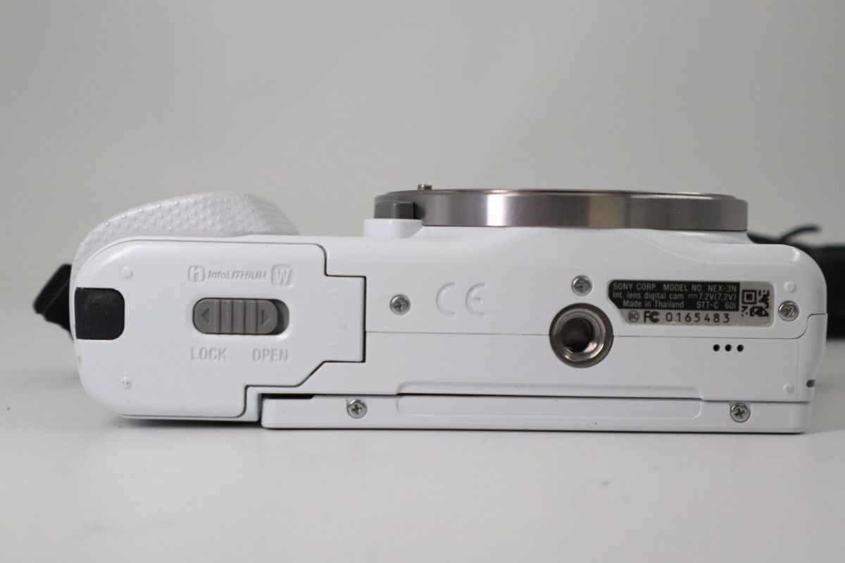 ソニー デジタル一眼カメラ「NEX-F3」ダブルレンズキット（ホワイト  