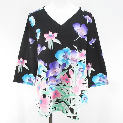 レオナールスポーツ LEONARD SPORT Flower shower 五分袖 カットソー 44 黒系 ブラック 花柄 フラワー プリント Vネック 綿 コットン ストレッチ