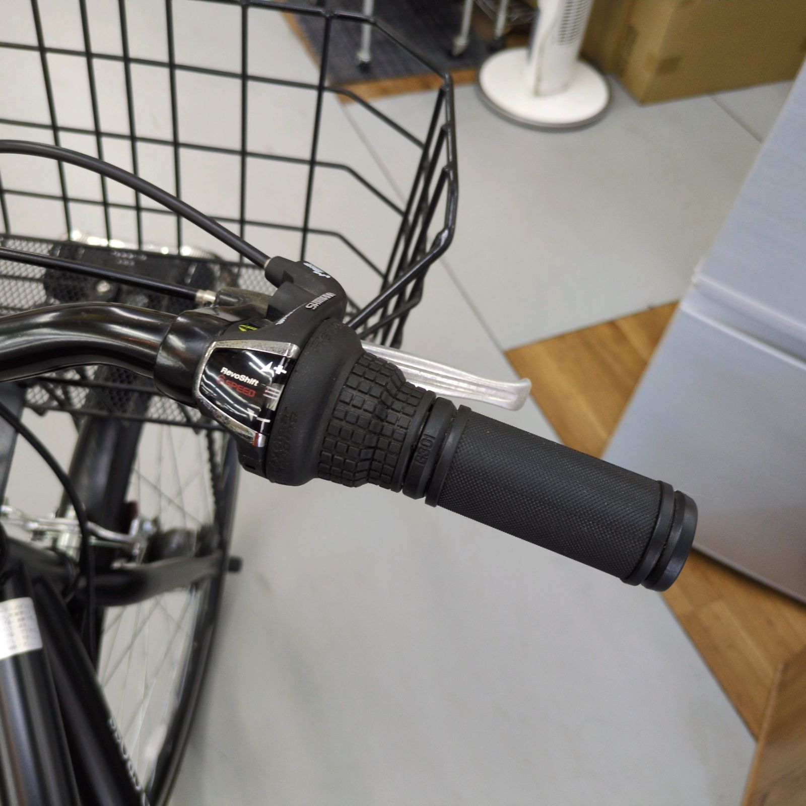 J203 ☆比較的ｷﾚｲ☆スポーツ軽快自転車☆DORACO CROSS☆LEDオート☆6段