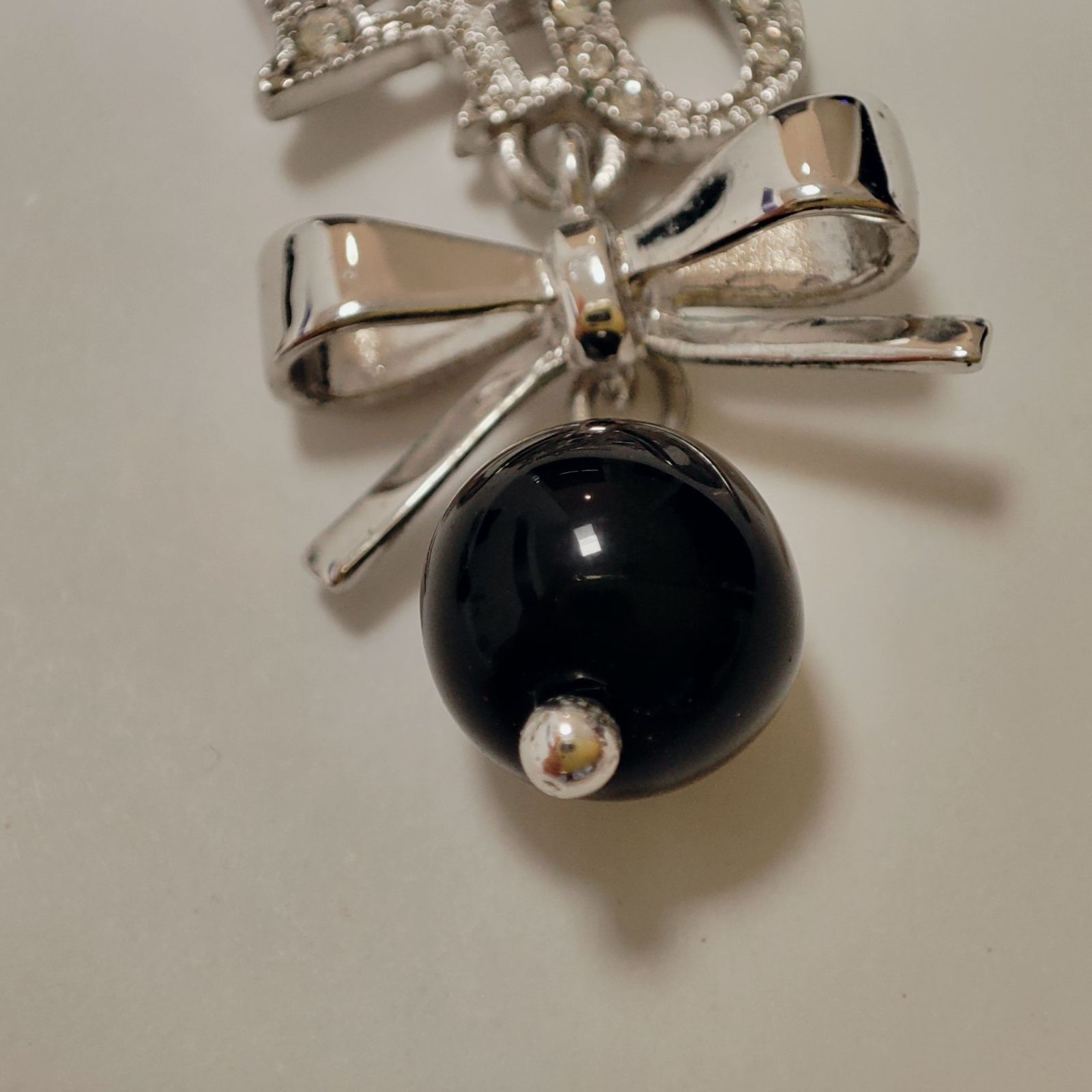 ディオールChristian dior リボンピアス Christian Dior - クリスチャンディオール Dior リボン ライン