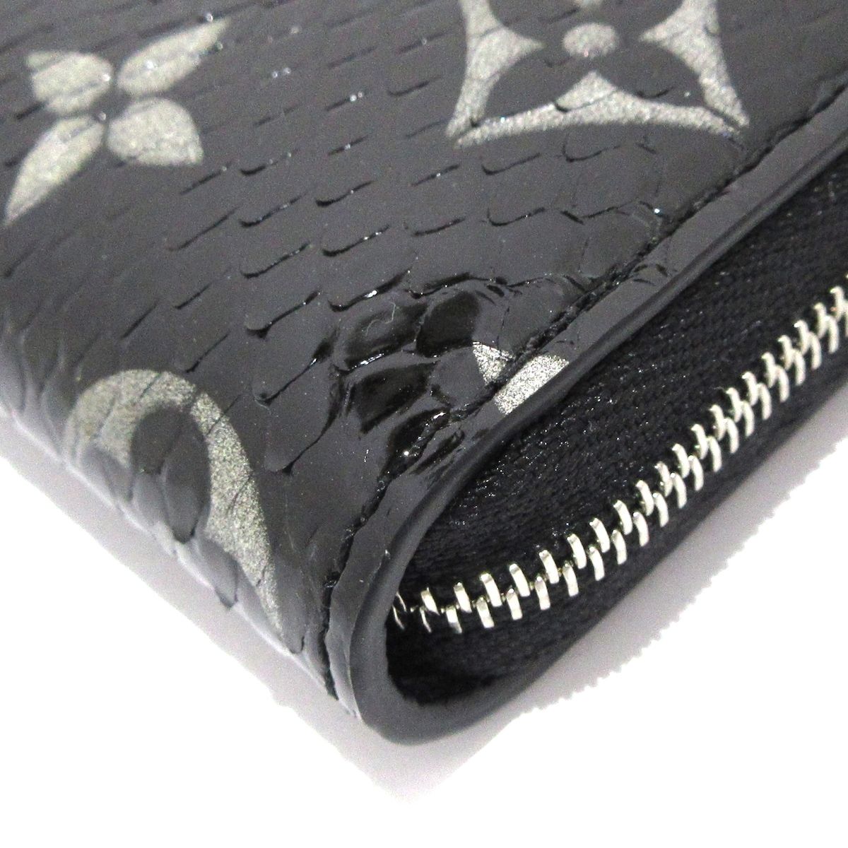 VUITTON