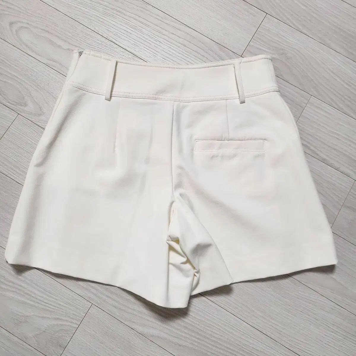 ショートパンツ