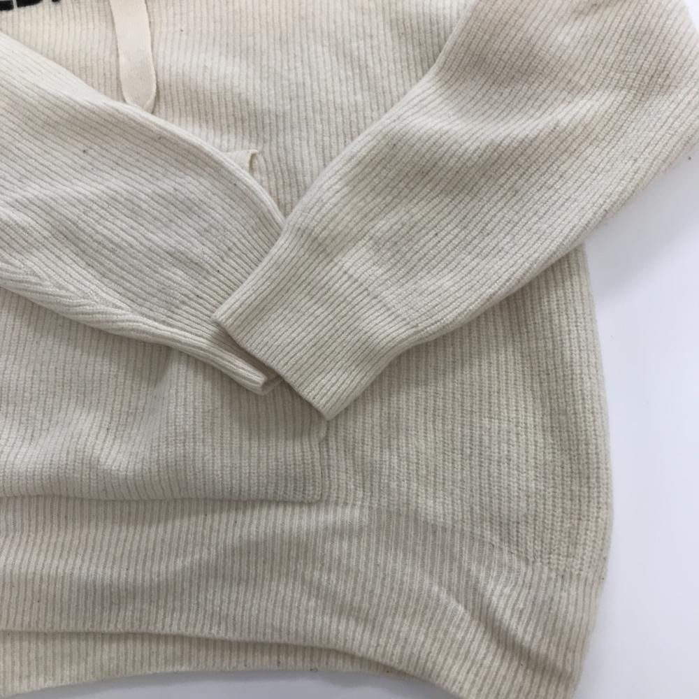 アイボリー×黒 ウール100％