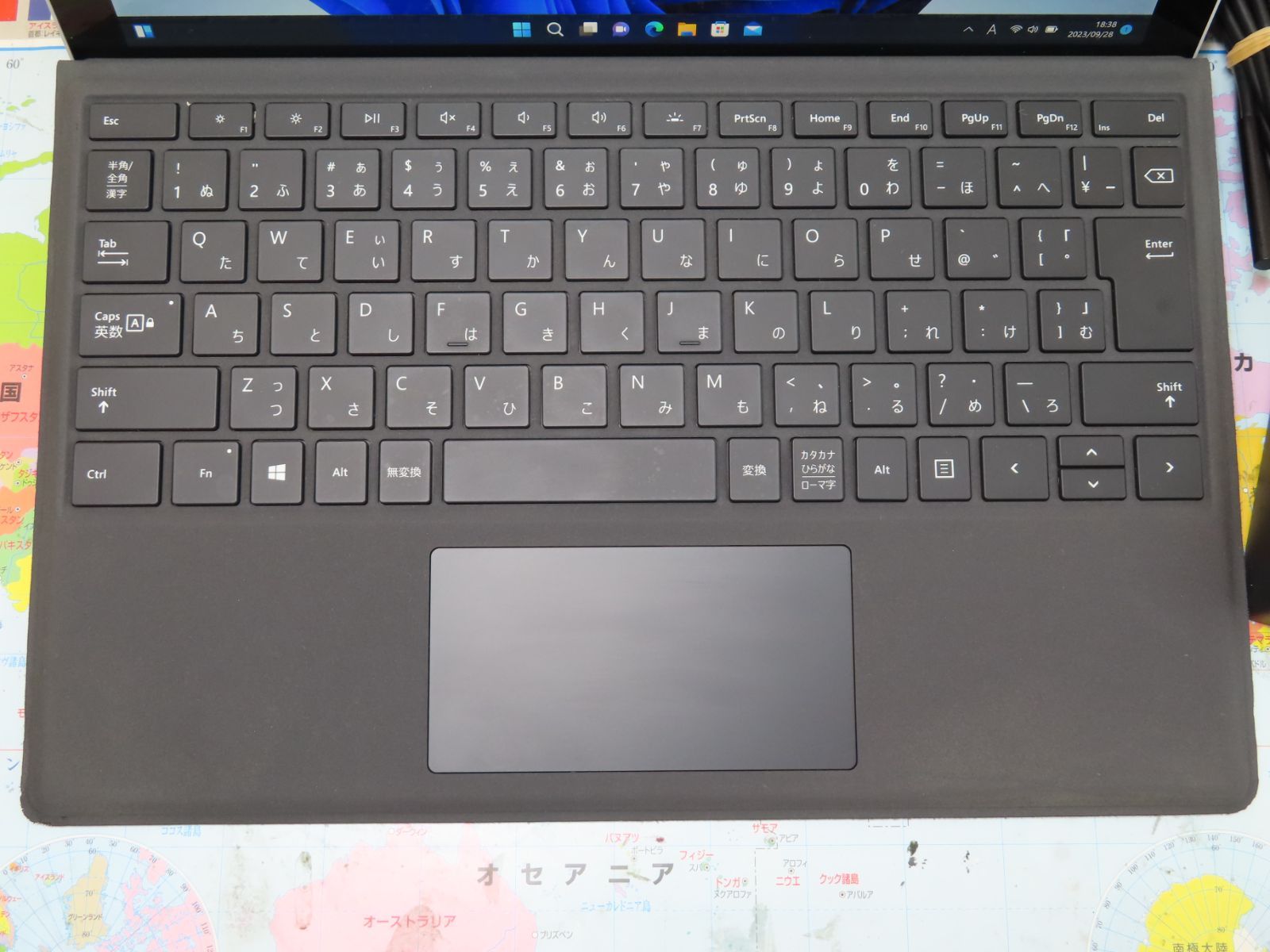 マイクロソフト 綺麗 美品 Surface Pro5 SIM搭載 Win11