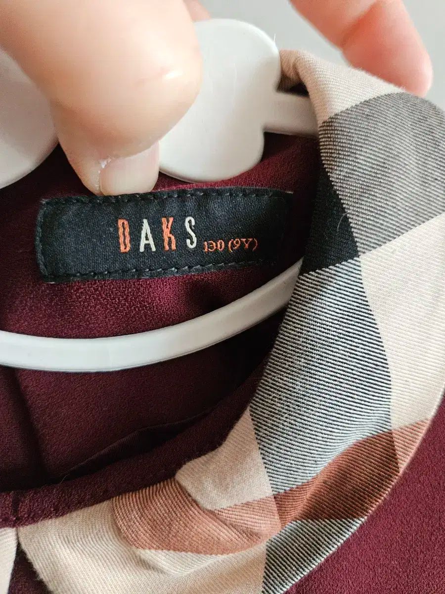 DAKS