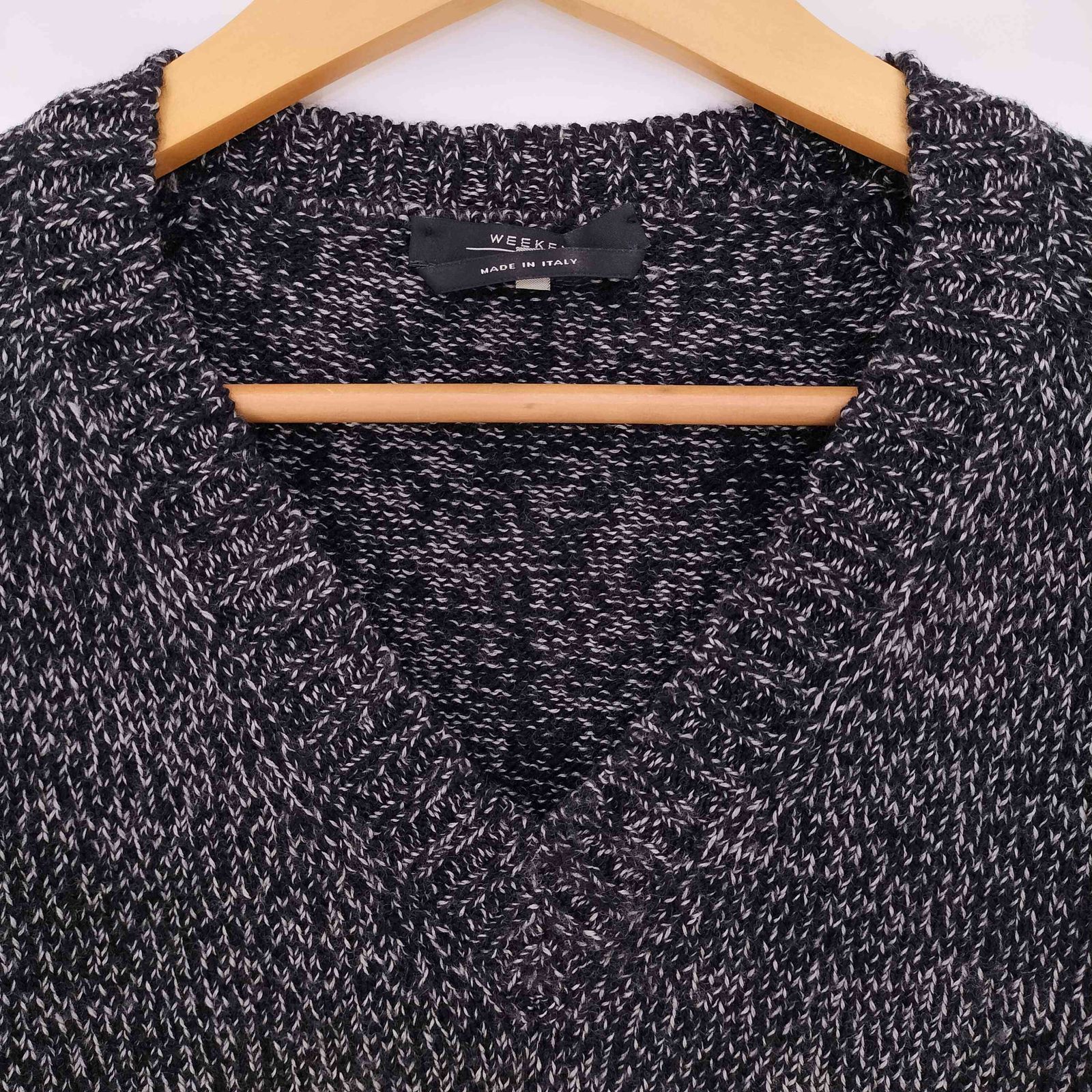 Weekend Max Mara(ウィークエンドマックスマーラ) ウール Vネックニット ローゲージ レデ 中古 古着 0406 ウィークエンドマックスマーラ Weekend Max Mara ウール Vネック