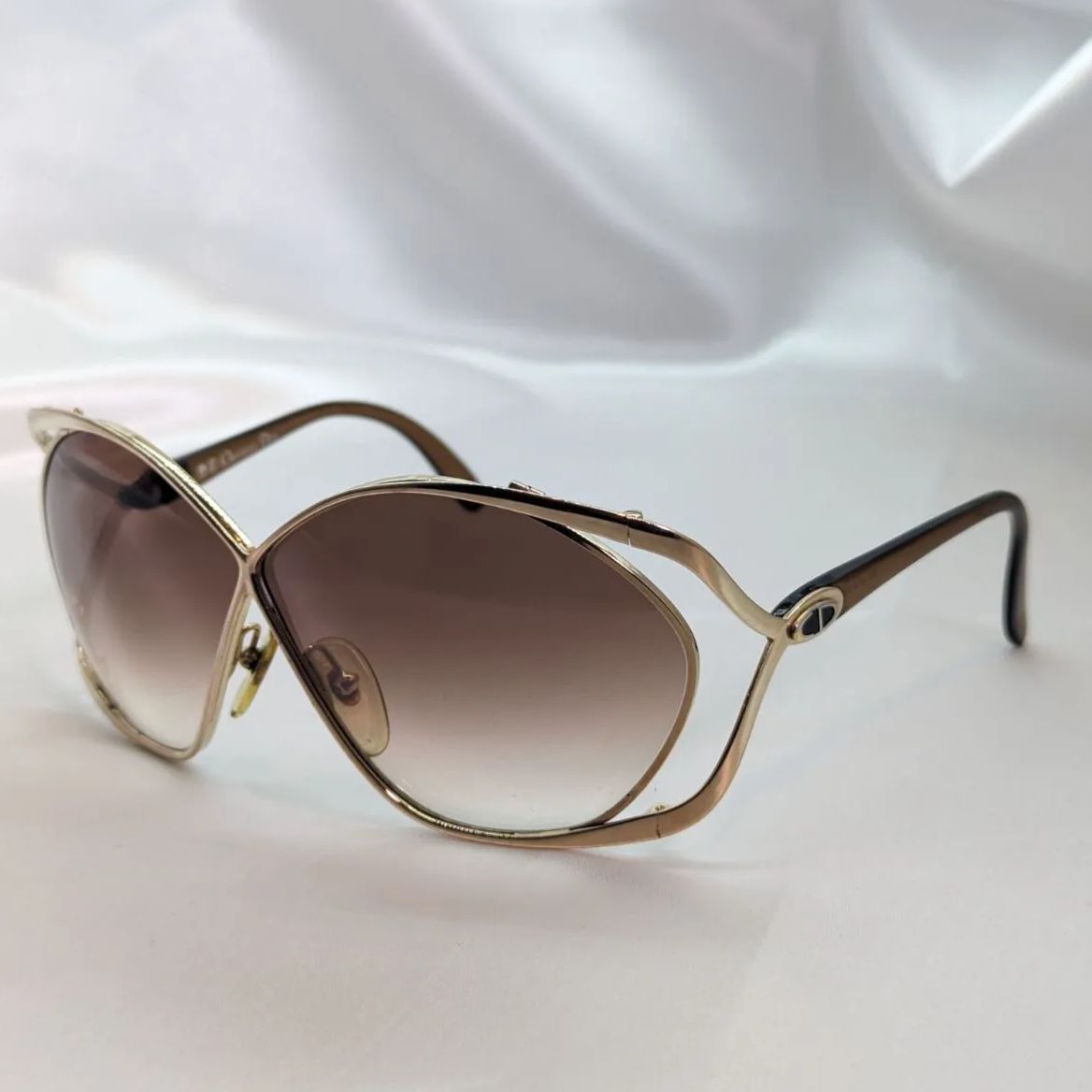Christian Dior クリスチャンディオール サングラス 2056 43 67