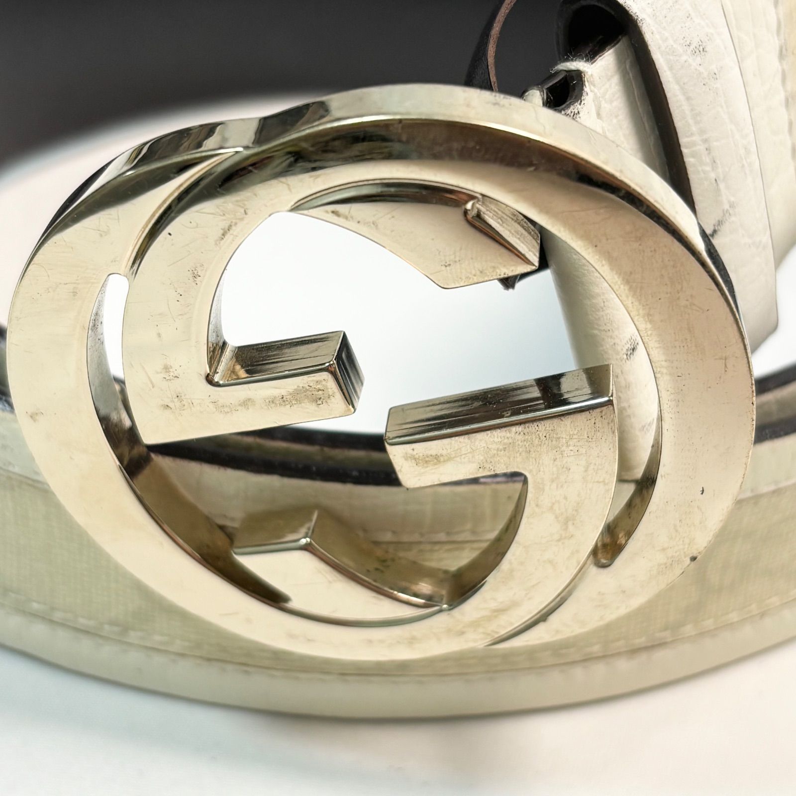 送料無料】GUCCI/グッチ/ベルト/ホワイト×ゴールド金具/GGバックル