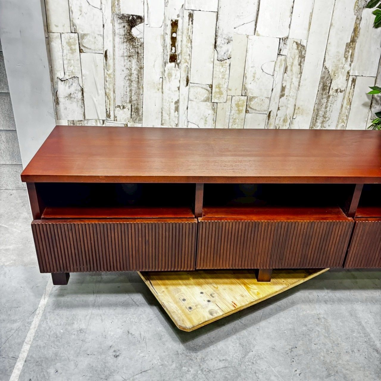 高級家具a.flat エーフラット「ルーバー」テレビボード a-flat