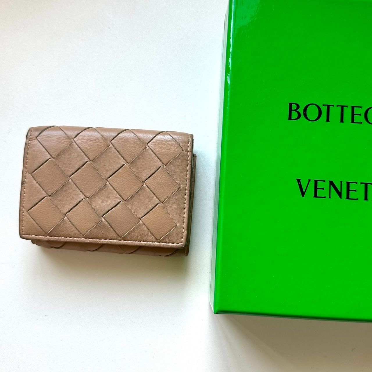 極美品 BOTTEGA VENETA ボッテガ ヴェネタ カセット 三つ折り