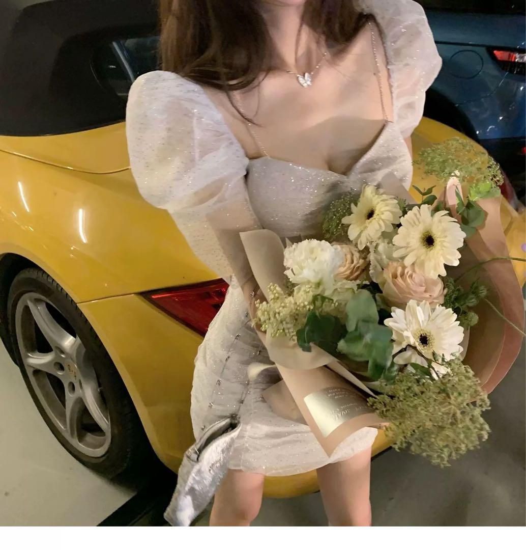 大人気✨ミニドレス キラキラチュール袖 パーティーに華を添える魅力的デザイン 大人気?ミニドレス キラキラチュール袖 パーティーに華を添える