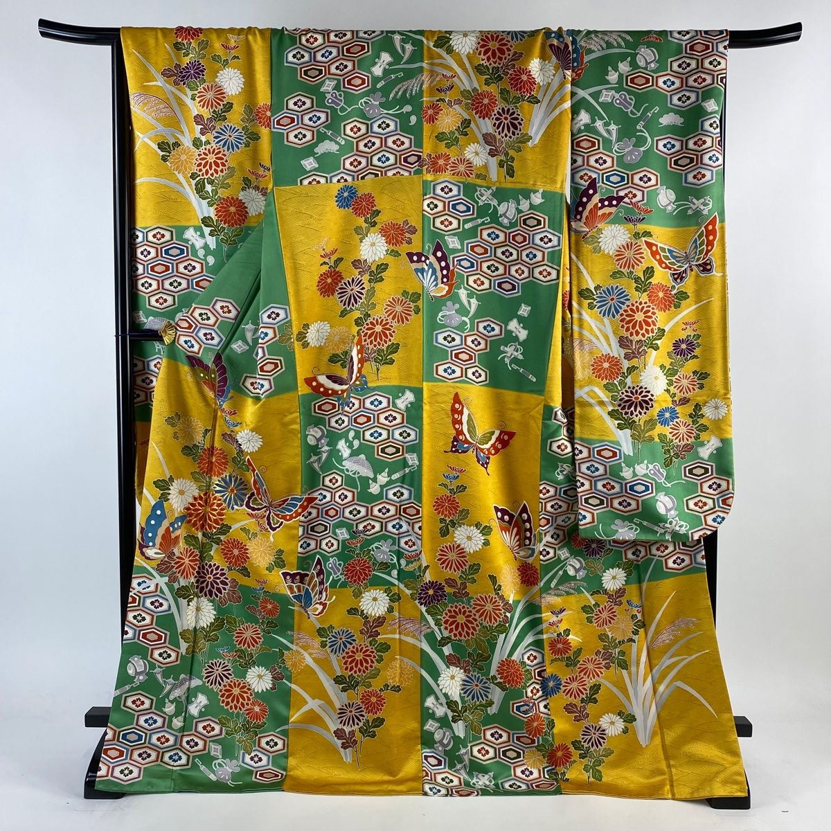 振袖 身丈172.5cm 裄丈69cm L 袷 草花 金糸 金彩 山吹色 正絹 名品 【 