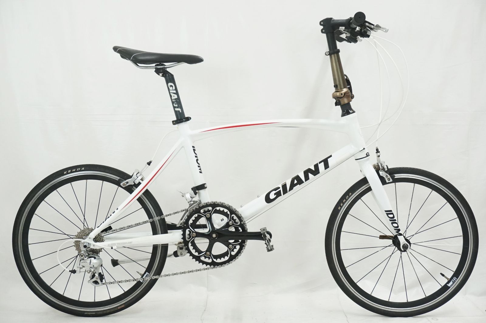 GIANT 「ジャイアント」 IDIOM 2013年モデル 20インチ ミニベロ