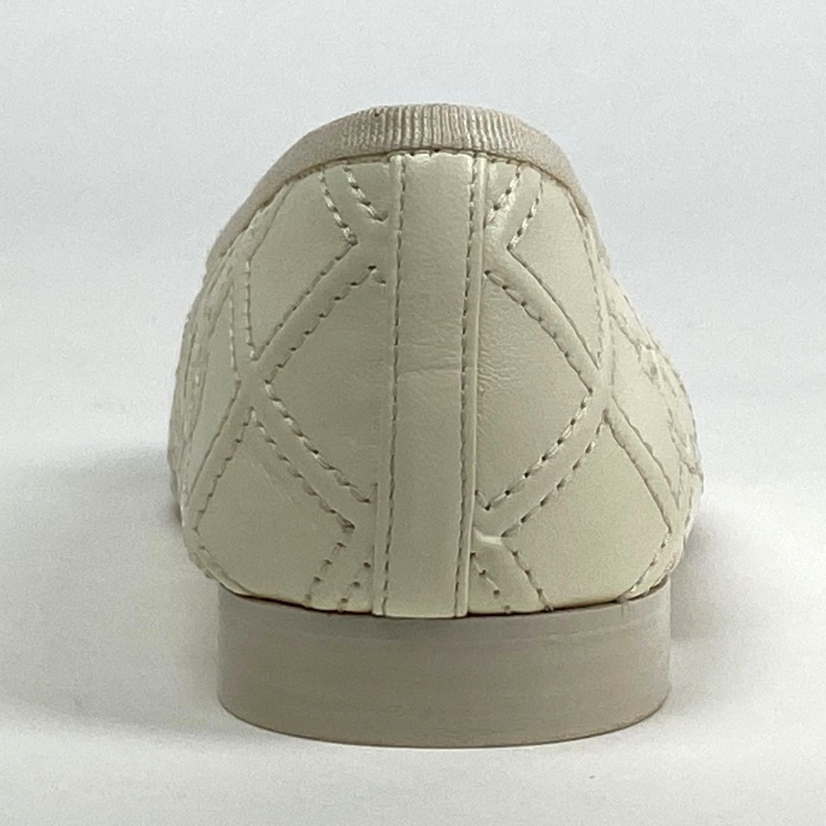 シャネル CHANEL ココマーク パンプス CC ラウンドトゥ マトラッセ バレエシューズ 靴 パンプス レザー パテントレザー ホワイト ブラック レディース