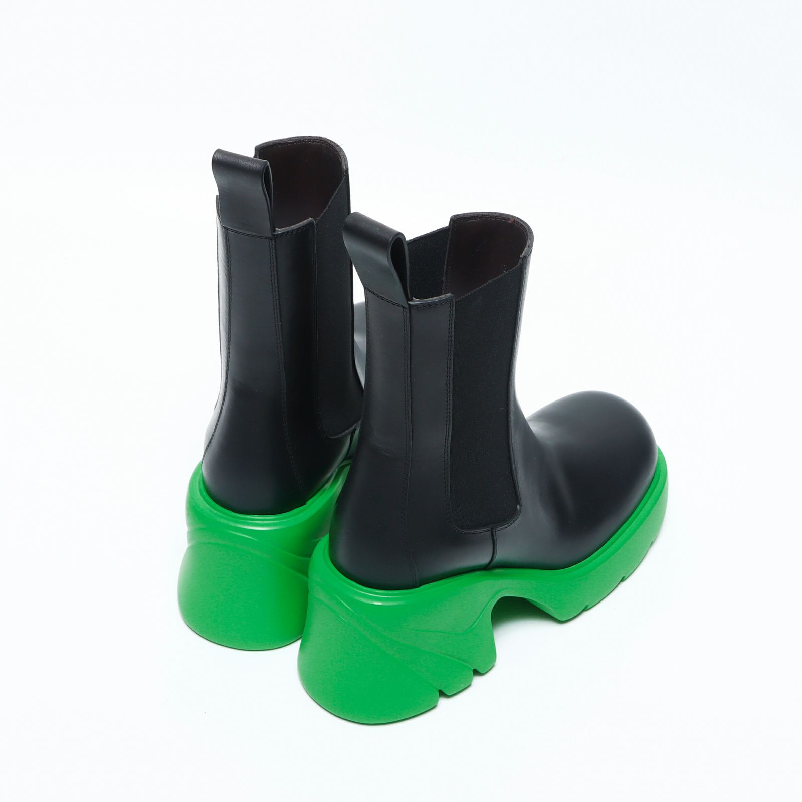 新品】 ボッテガヴェネタ タイヤ チェルシーブーツ ラバーソール