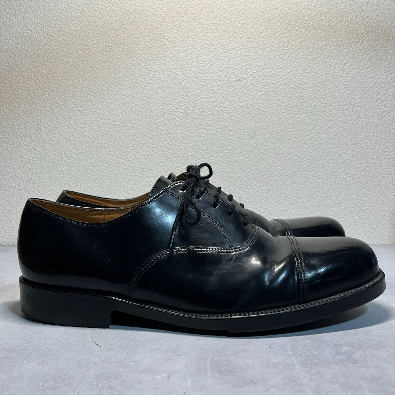 オフィサーシューズ