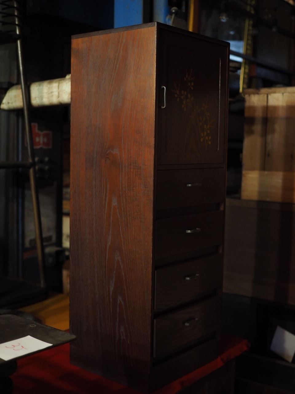 蒔絵入り隙間箪笥 昭和後期