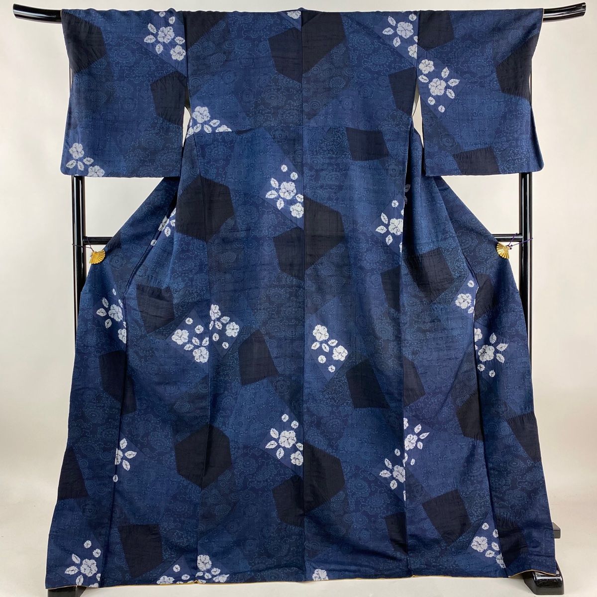 小紋 身丈172cm 裄丈70.5cm L 袷 吉澤与市 紬地 証紙 花唐草 絞り 藍色  