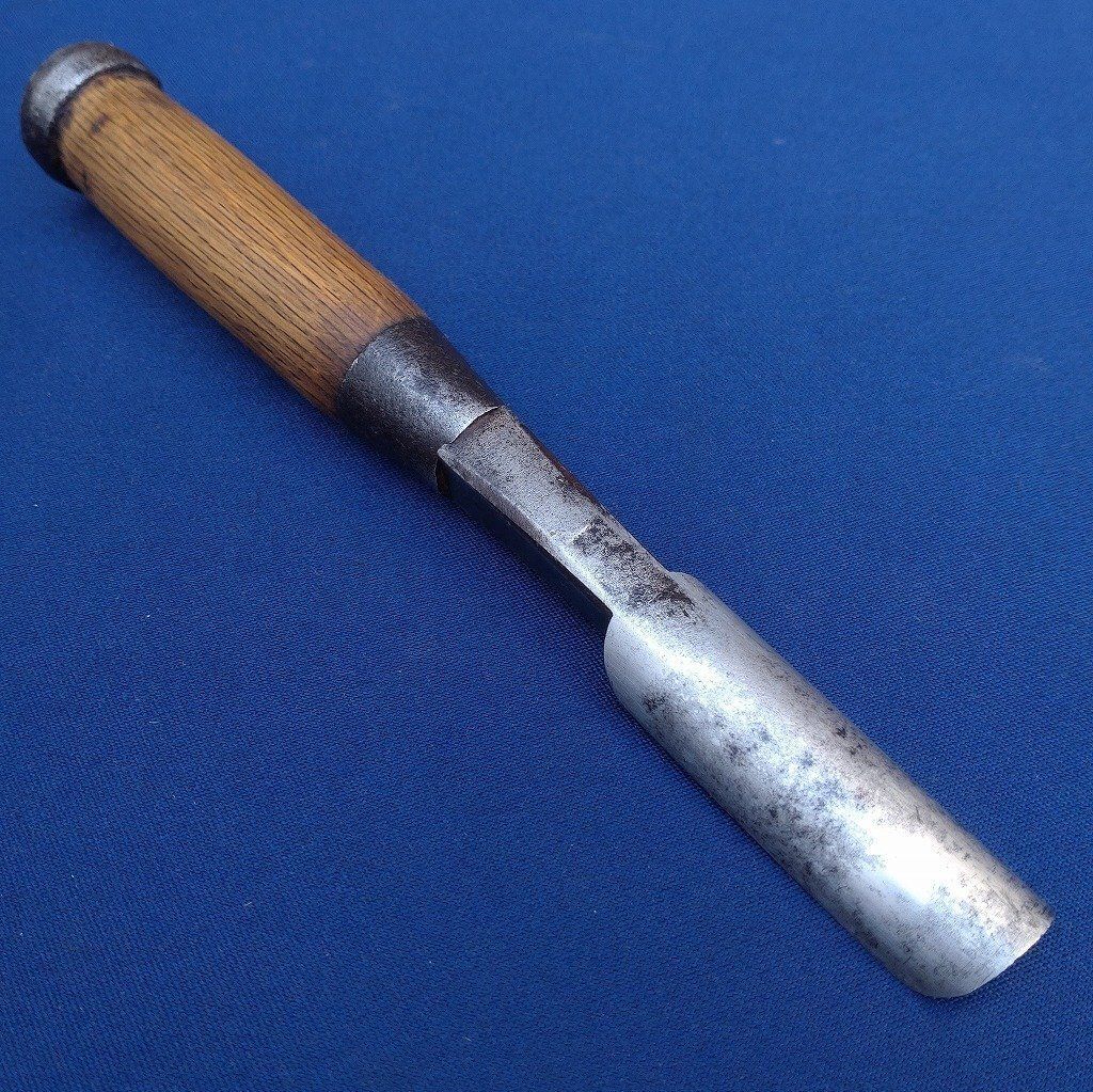 丸鑿 亀田 刃幅約21㎜ 全長約215㎜ のみ ノミ 特殊鑿 細工鑿 彫刻刀 丸刀 大工道具 工具 2690
