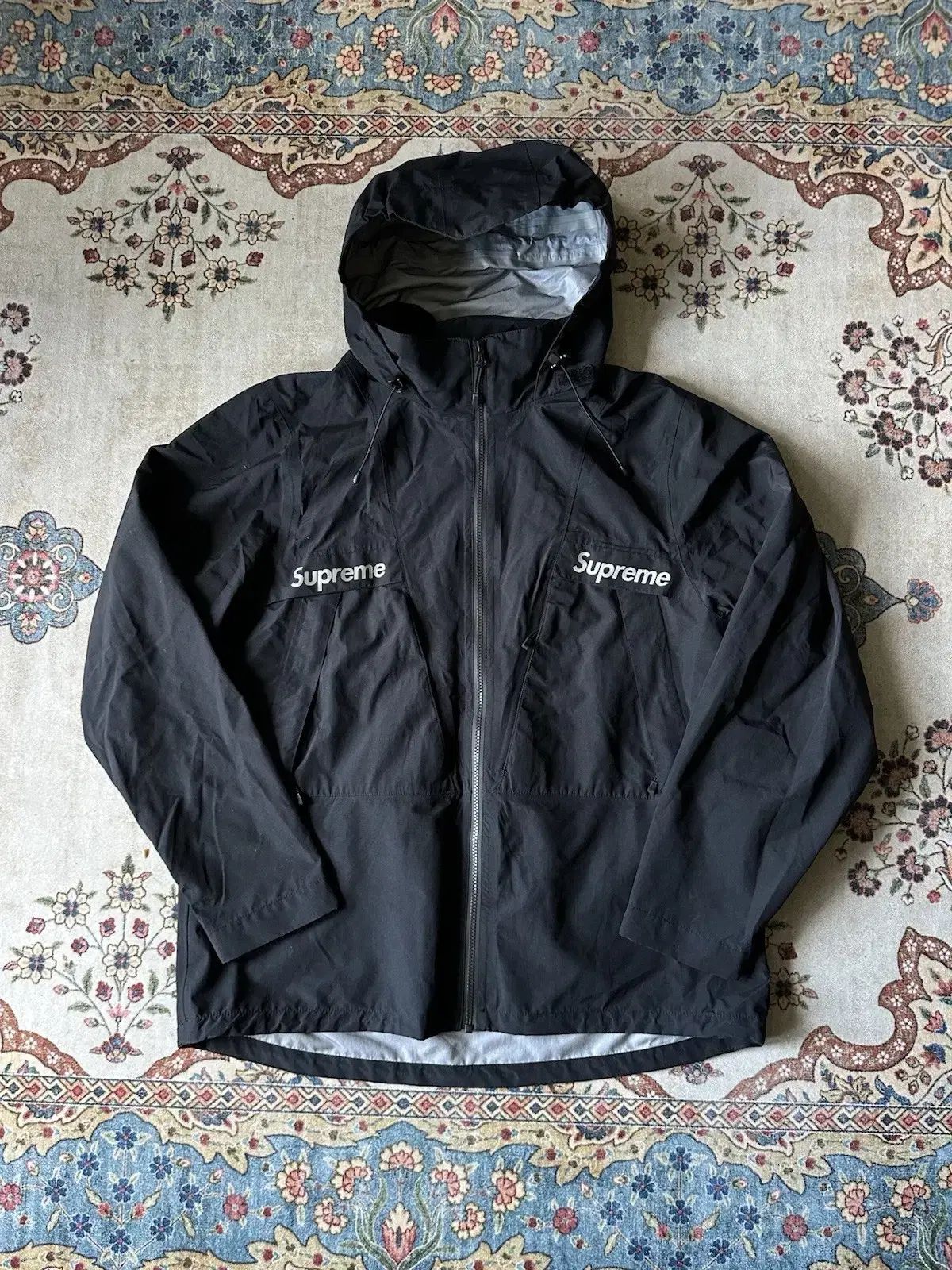 supreme ウインドブレーカー　ジャケット aisle 島 Roe ボートネック オフショルダー ニット ベージュ Supreme