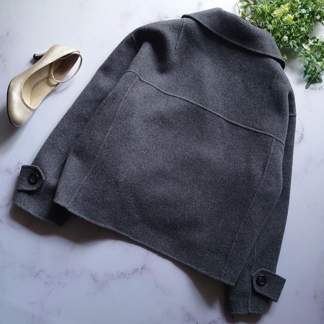 海外ファッション通販。 23AW Mila Owen ミラオーウェン ショート丈リバーダブルコート Pコート 2way サイズ1 M グレー ダブルボタン アウター ジャケット レディース