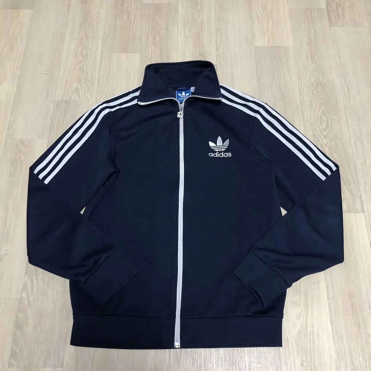 100 ） adidas(アディダス) ヨーロッパ TT トラックトップス