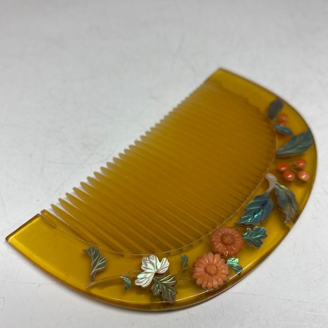 本白鼈甲　珊瑚　螺鈿象嵌　櫛、笄　ケース付　重さ32g 東H5-0909① 本白鼈甲 珊瑚 螺鈿象嵌 櫛、笄 ケース付 重さ32g 東H5-0909① - メルカリ