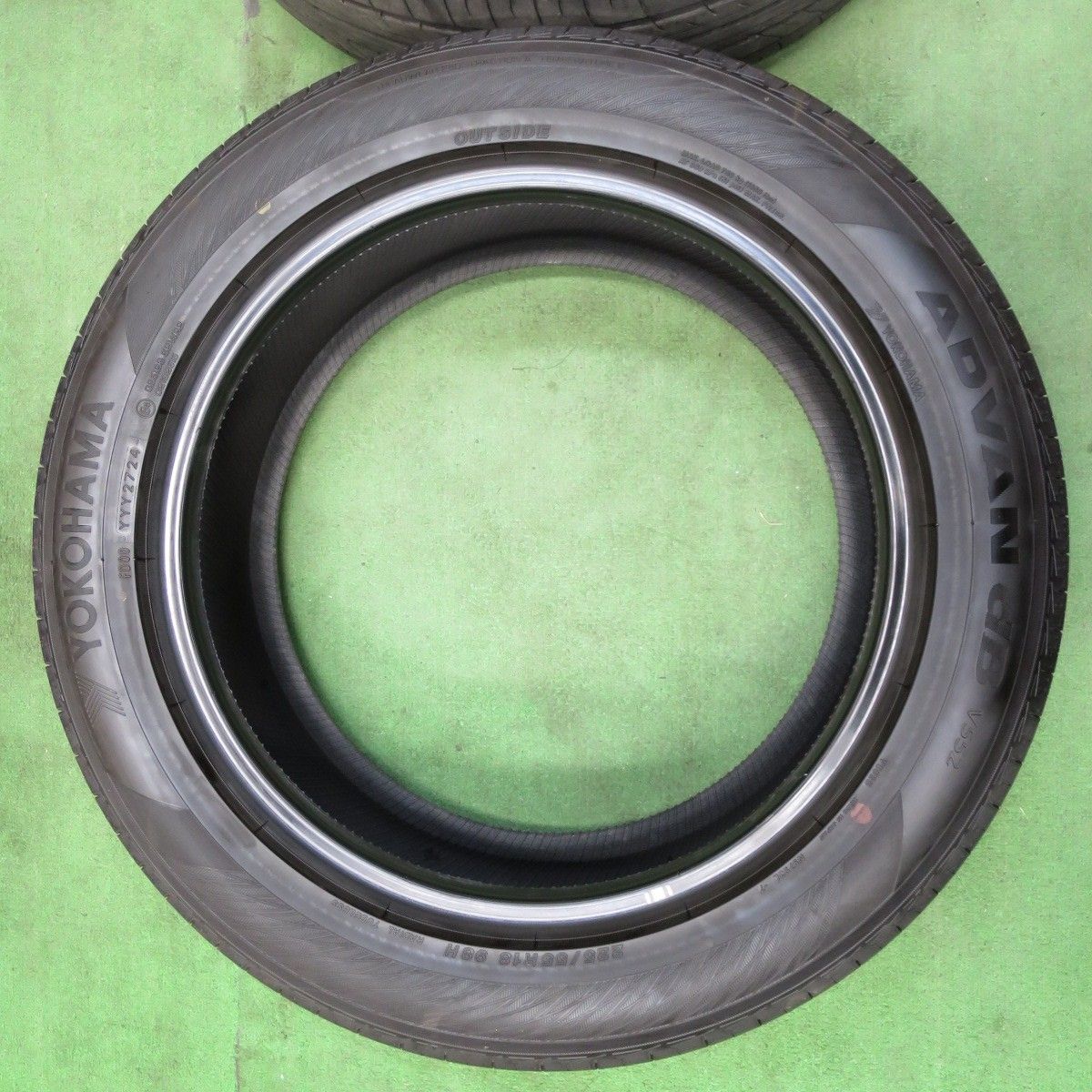 送料無料] バリ溝！24年！ ほぼ新車外し☆225/55R18 ヨコハマ アドバン 