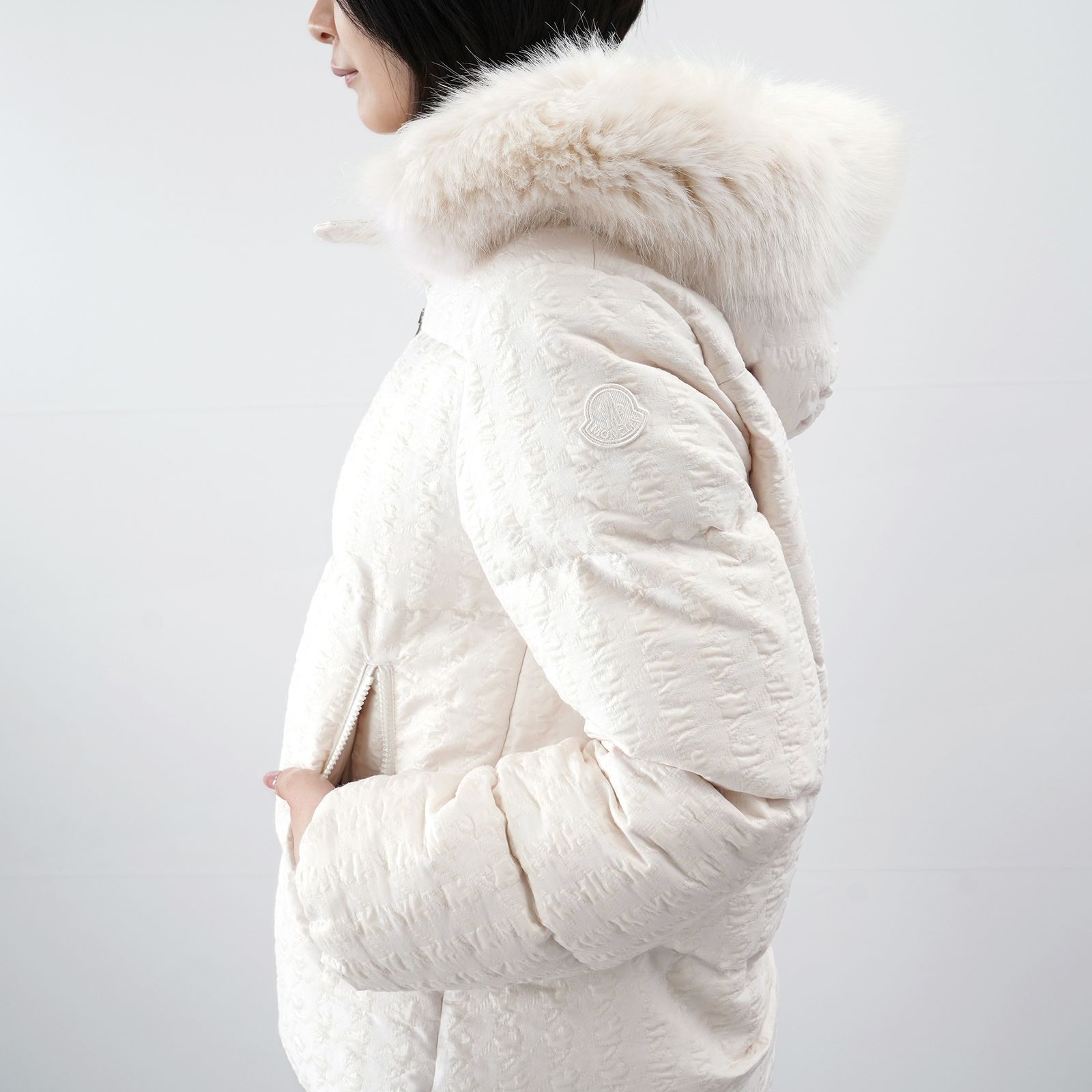 MONCLER CHAMBRES GIUBBOTTO ダウンジャケット 1A00013 5964U - メルカリ
