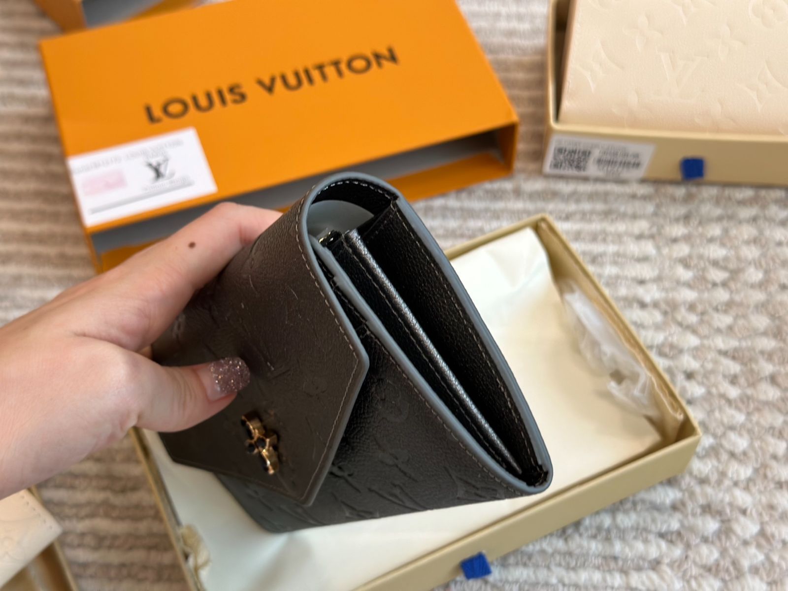 LOUIS VUITTON モノグラム　財布　【フォローで10%割引❗️】 Louis Vuitton 財布 モノグラム レザー996058｜Yahoo!フリマ（旧