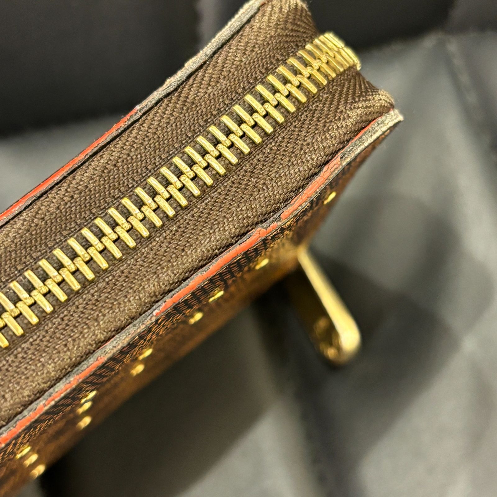 ΩNA3663 大人気！ LOUIS VUITTON ルイヴィトン ダミエ スタッズ 