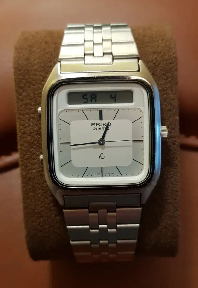 1981年 セイコー クオーツ デジアナ H557-5100