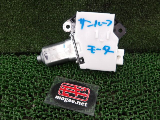 4FQ7108 BEA6 トヨタ アルファード ANH20W 前期型 240G サンルーフモーター 471701-10010