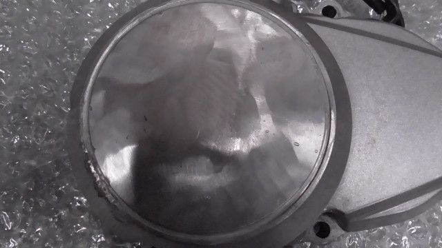 CB400SF VTEC REVO NC42 の ピックアップカバー 傷 1760582516