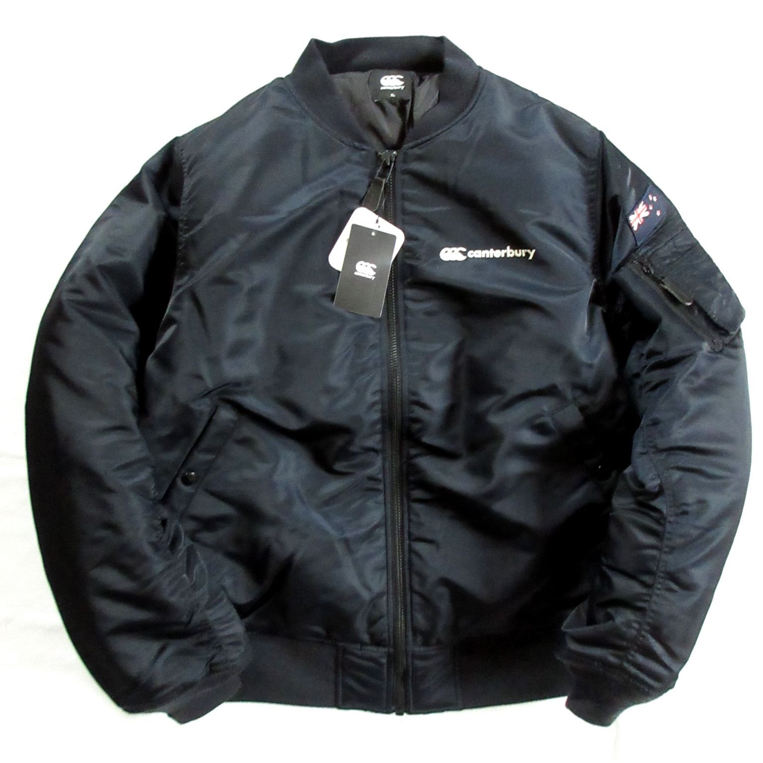 今なら M / L / XL あります】 未使用 定価24,200円 canterbury カンタベリー MA-1 ディフェンダージャケット  DEFENDER JACKET - メルカリ