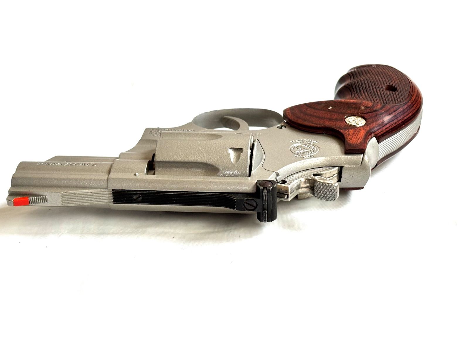 パイソン357マグナム4インチ国際産業/コクサイ、SMG規格合法 パイソン