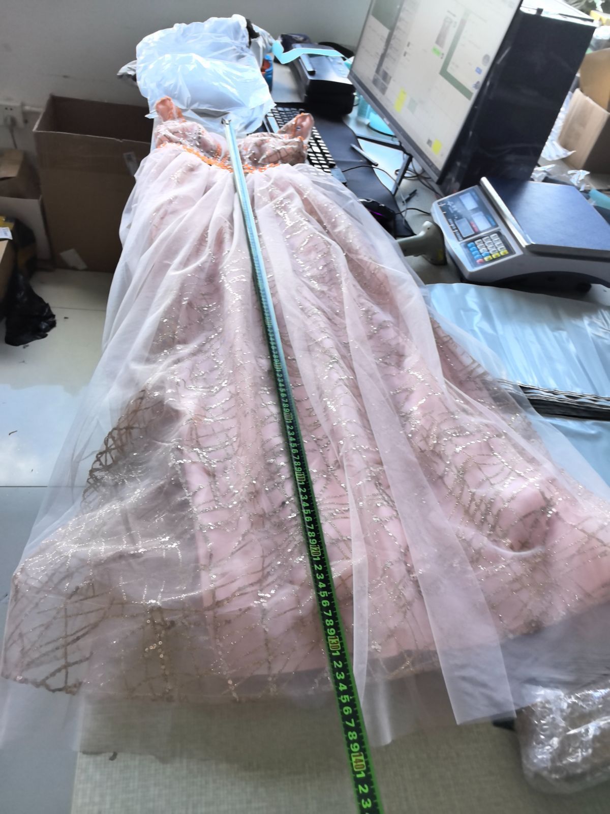 イブニングドレス ベージュ パフスリーブ パーティードレス ロング