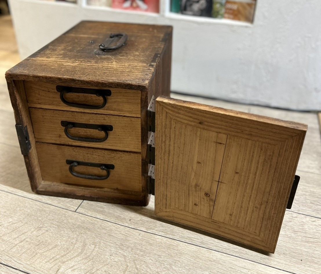 昭和レトロ 扉付3段小引出 アンティーク家具No.8 台東区引取