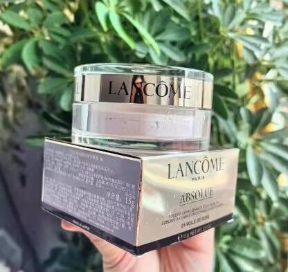 ランコムのアプソリュ パウダー 15g（01 ナチュラルシアー） ランコムのアプソリュ パウダー 15g（01 ナチュラルシアー