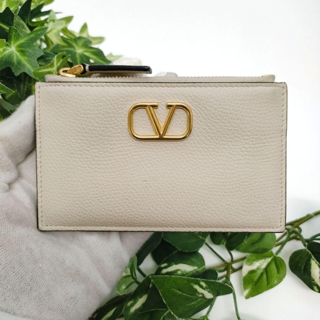 ヴァレンティノ フラグメントケース コインカードホルダー アイボリー ロゴ