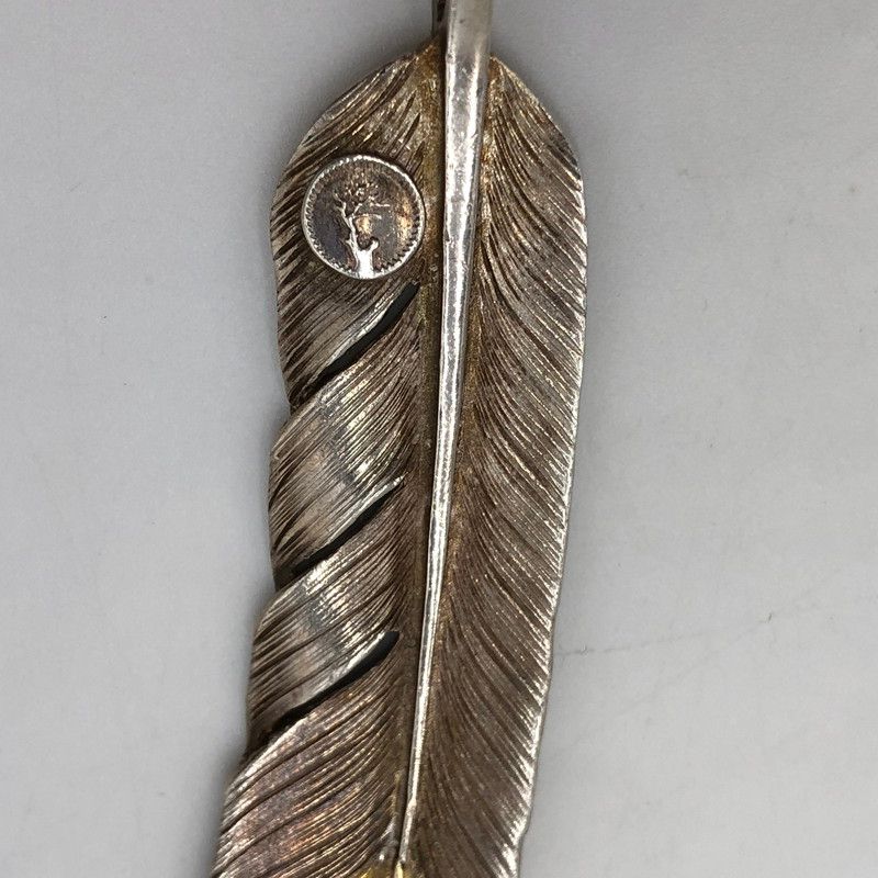 FEARTHER PENDANT