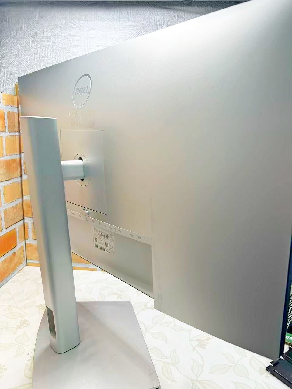 2YXL0015 Dell UltraSharp U2723QE 27インチ 4K IPSブラック Type-C対応 モニター