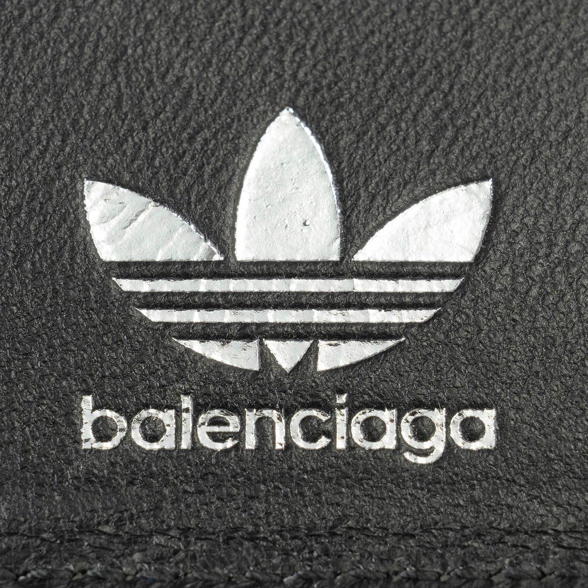 新品 バレンシアガ BALENCIAGA 3つ折り財布 バレンシアガ×アディダス ブラック