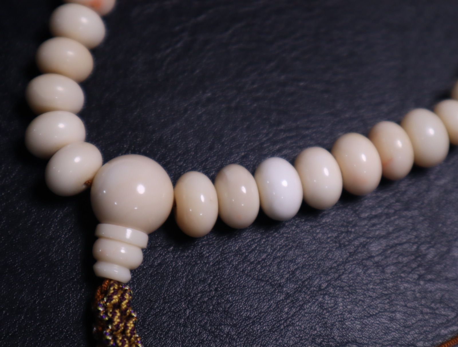 本珊瑚 念珠 数珠 53g 赤珊瑚 本連 数珠 女性用 数珠袋付 桐箱入 (のし