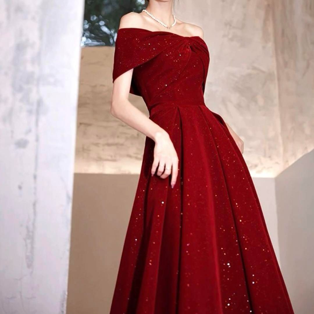 リボンのデザインが可愛くゴージャスオフショルイブニングドレス リボンのデザインが可愛くゴージャスオフショルイブニングドレス